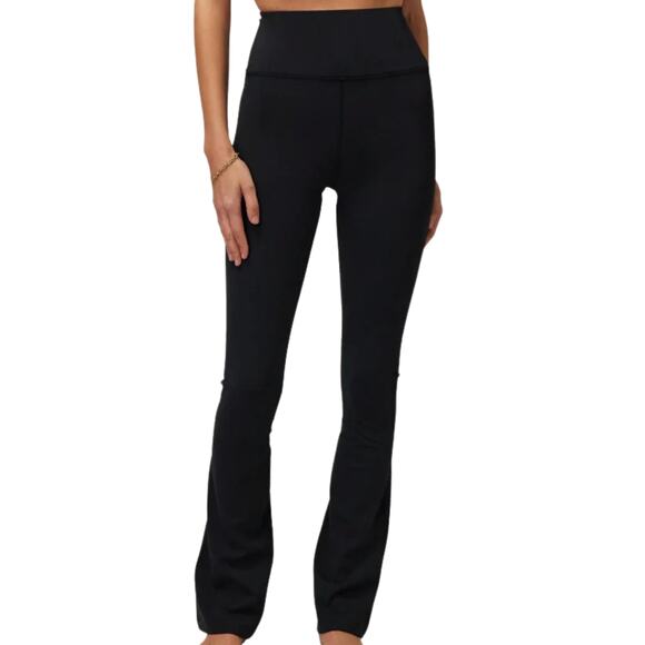 Spiritual Gangster Giselle Flare Legging Pant Black Small NWT - Picture 1 of 7